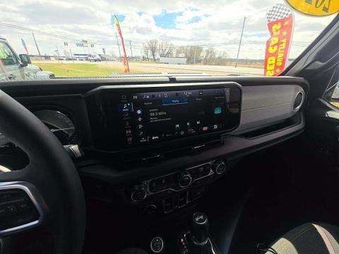 JEEP 4XE SAHARA - 10