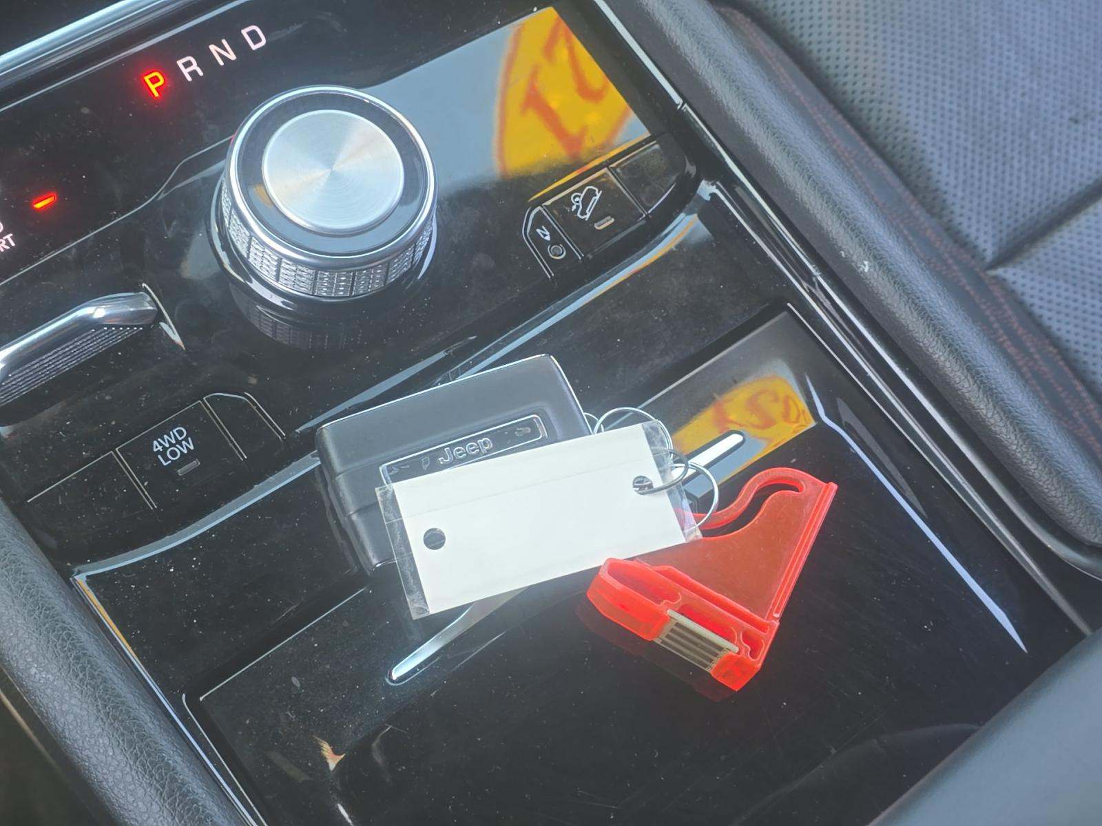 JEEP GRAND CHEROKEE - 8