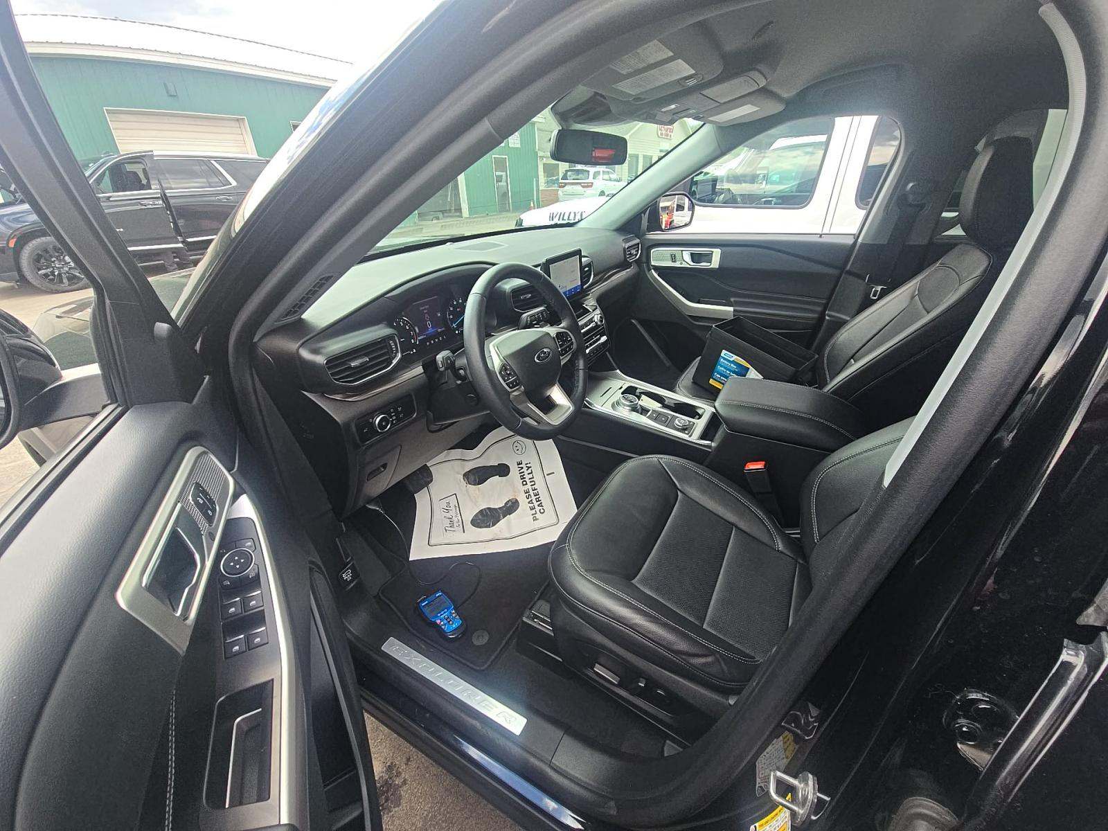 FORD EXPLORER - 6