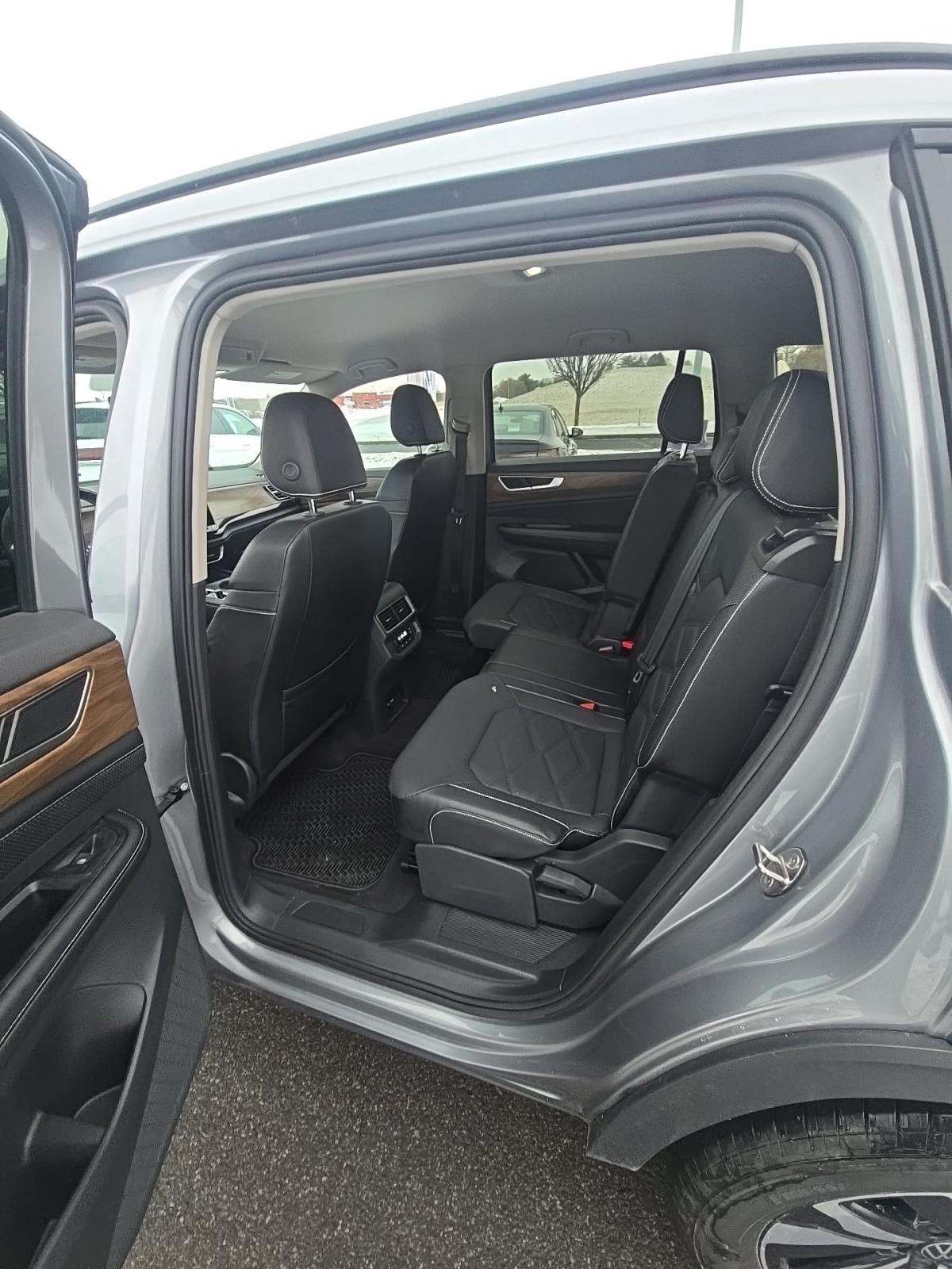 2024 Volkswagen Atlas 2.0T SE AWD