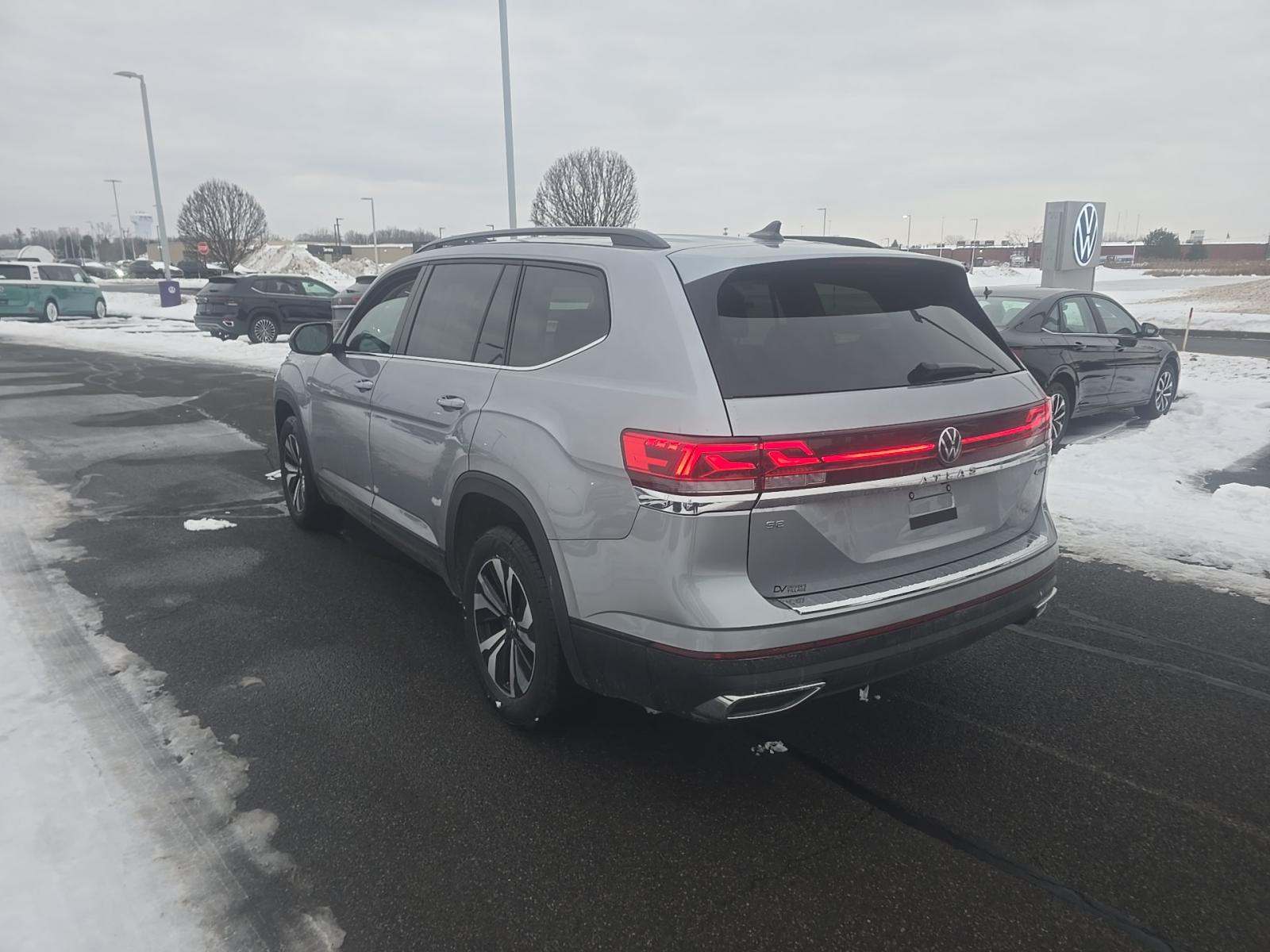2024 Volkswagen Atlas 2.0T SE AWD