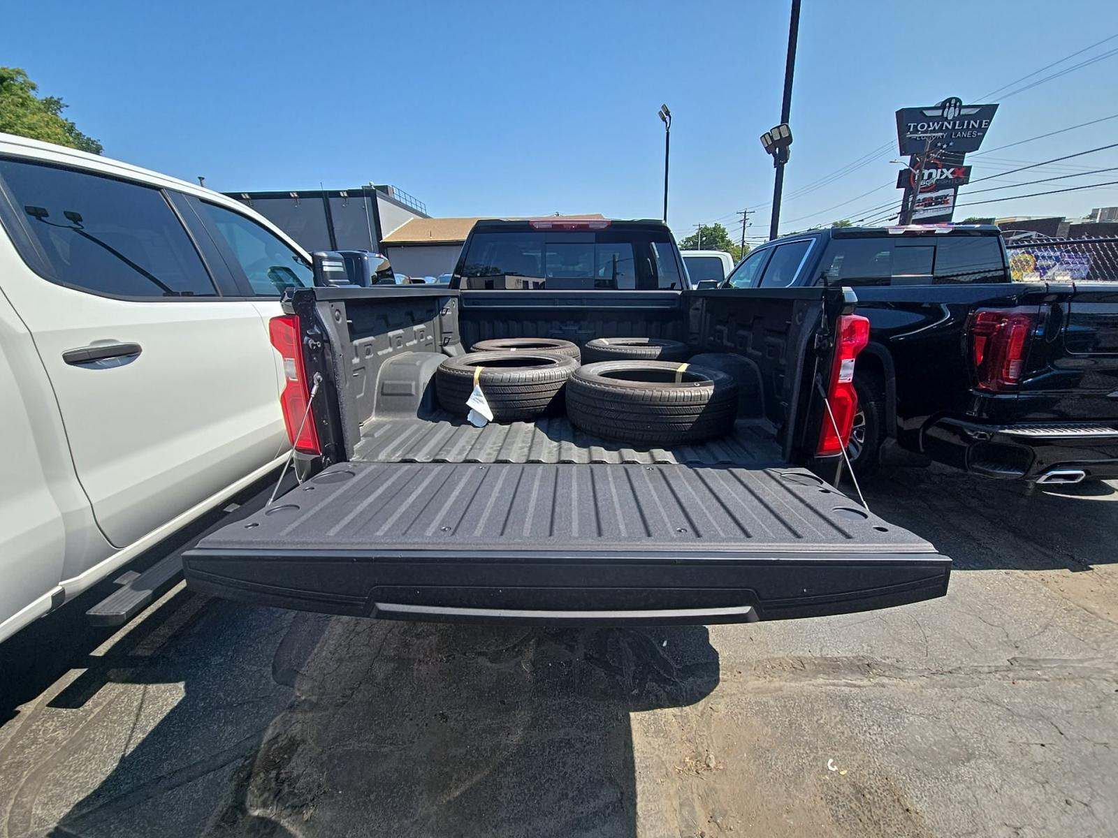 2024 Chevrolet Silverado 1500 LTZ AWD