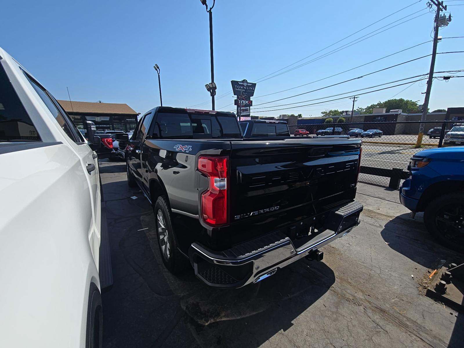 2024 Chevrolet Silverado 1500 LTZ AWD