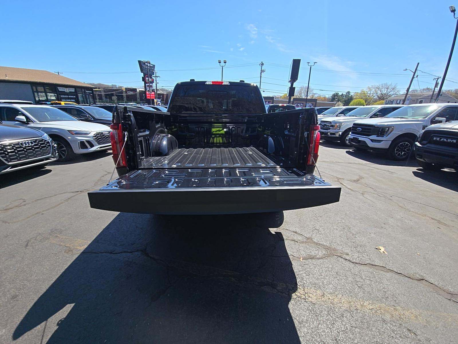 2026 Ford F-150 Lariat AWD
