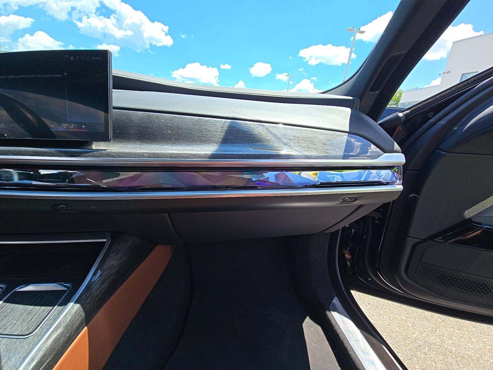2023 BMW 7 Series 760i xDrive AWD