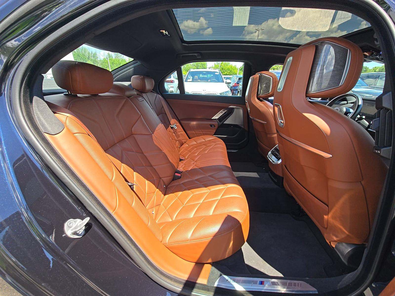 2023 BMW 7 Series 760i xDrive AWD