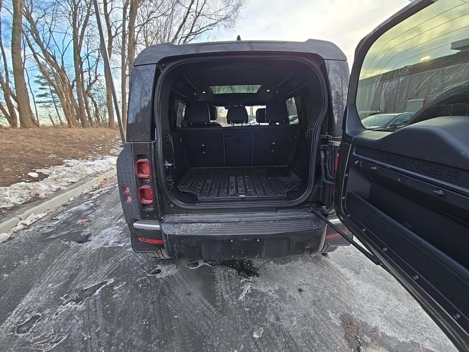 2022 Land Rover Defender 110 XS Edition AWD