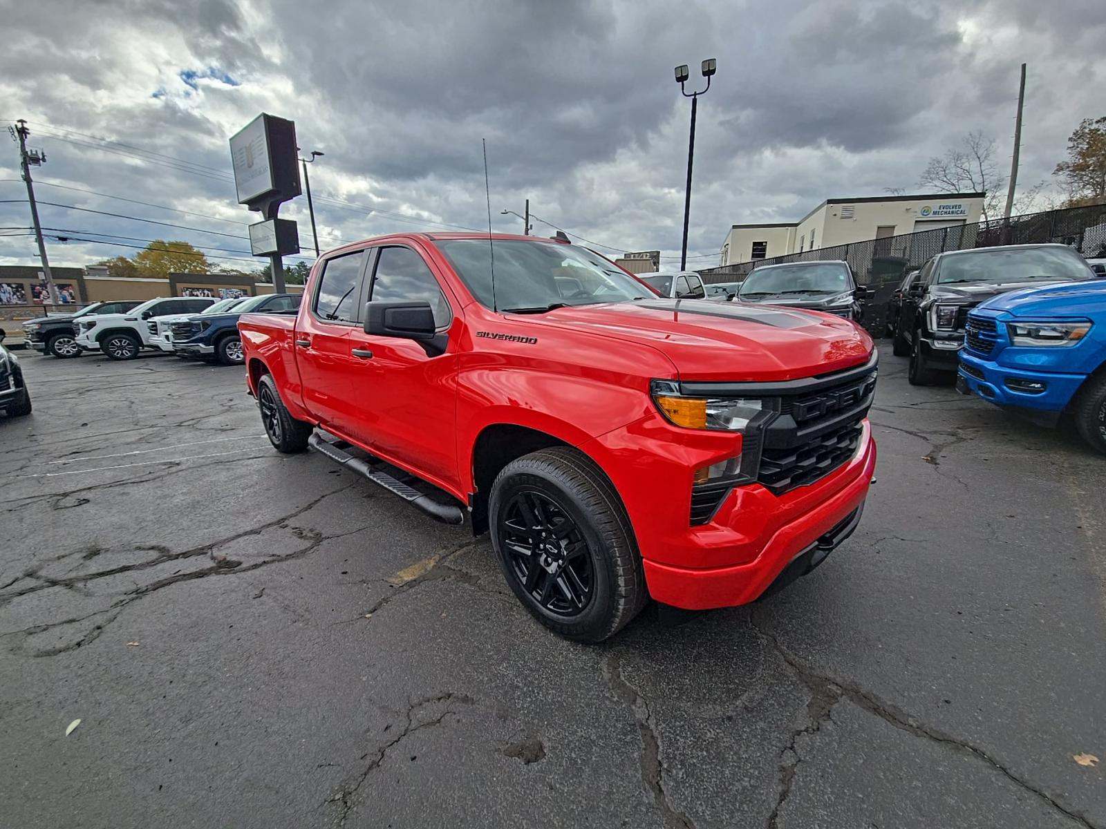 2023 Chevrolet Silverado 1500 Custom AWD