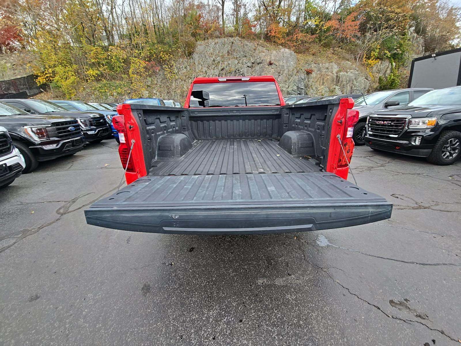 2023 Chevrolet Silverado 1500 Custom AWD