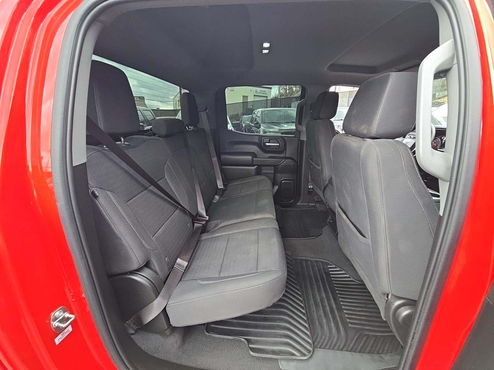 2023 Chevrolet Silverado 1500 Custom AWD