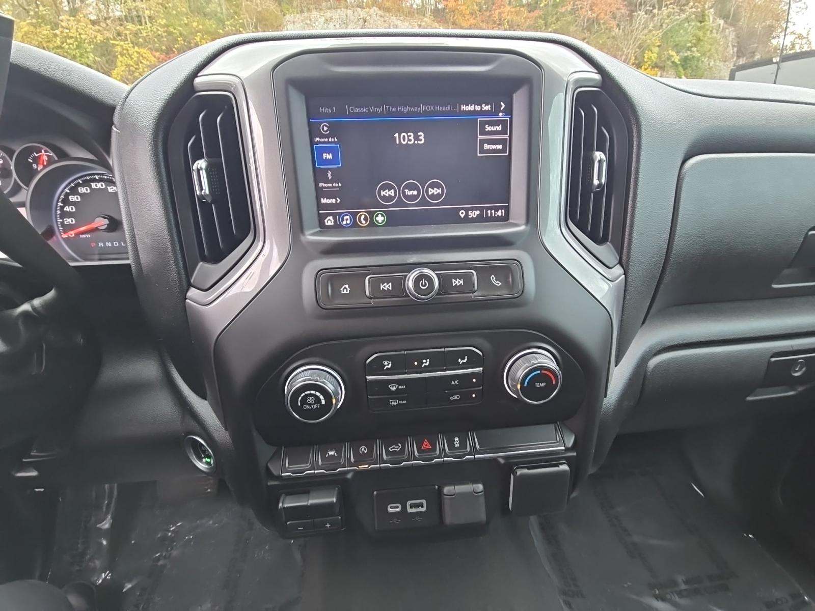 2023 Chevrolet Silverado 1500 Custom AWD