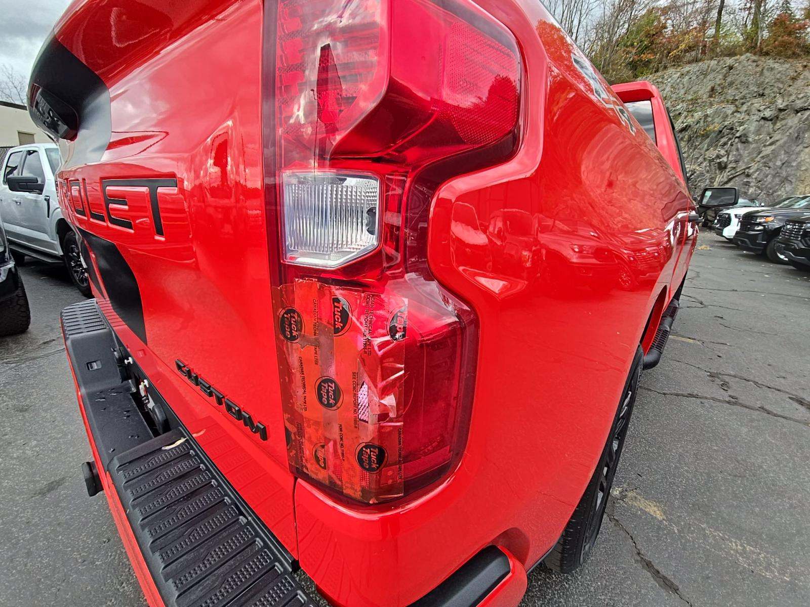 2023 Chevrolet Silverado 1500 Custom AWD