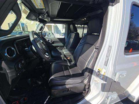 JEEP 4XE SAHARA HIGH ALTITUDE - 2