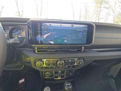 JEEP 4XE SAHARA HIGH ALTITUDE - 6