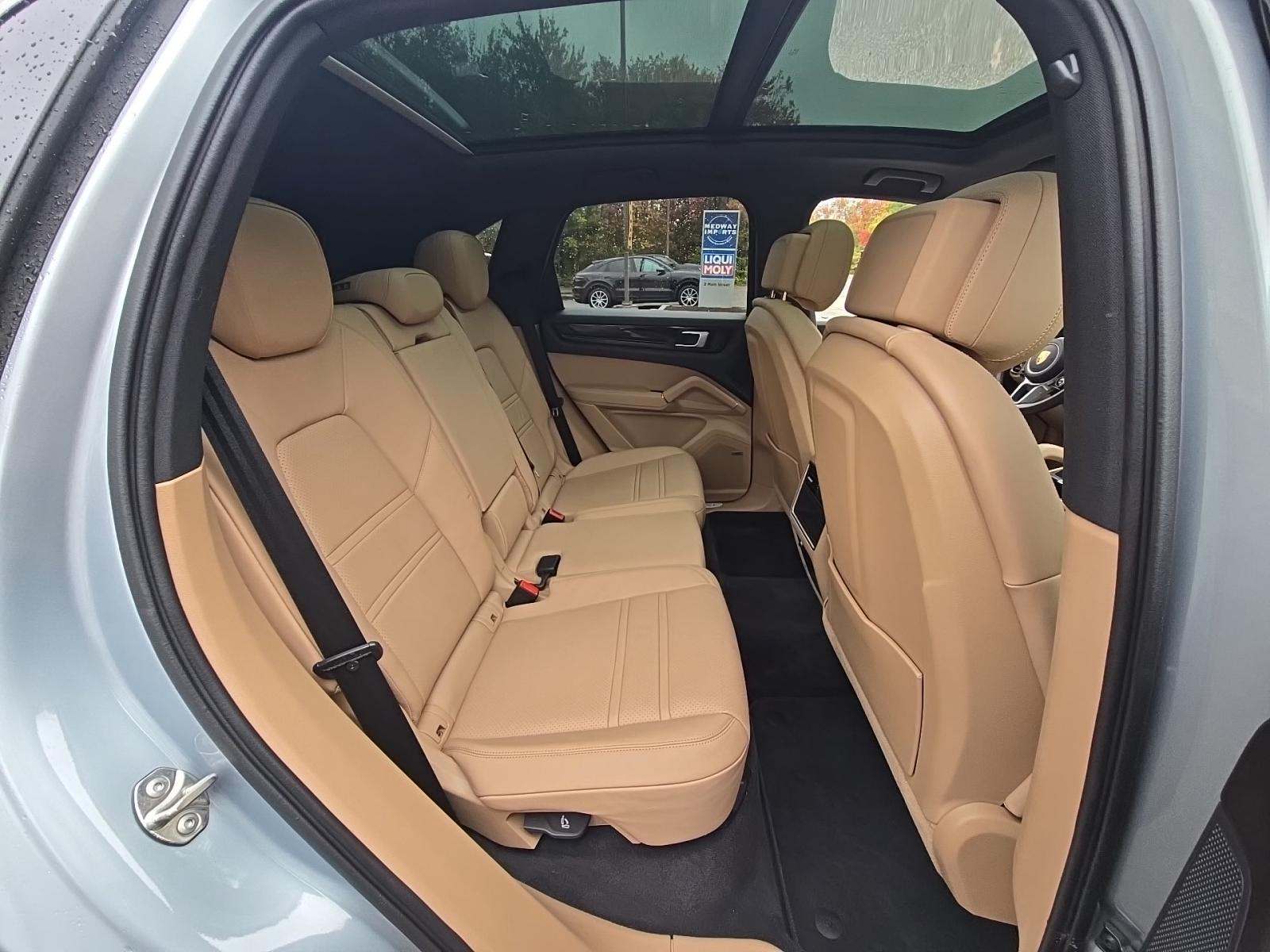 2023 Porsche Cayenne E-Hybrid AWD