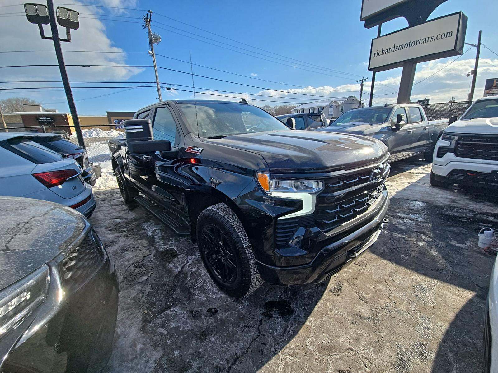 2024 Chevrolet Silverado 1500 RST AWD