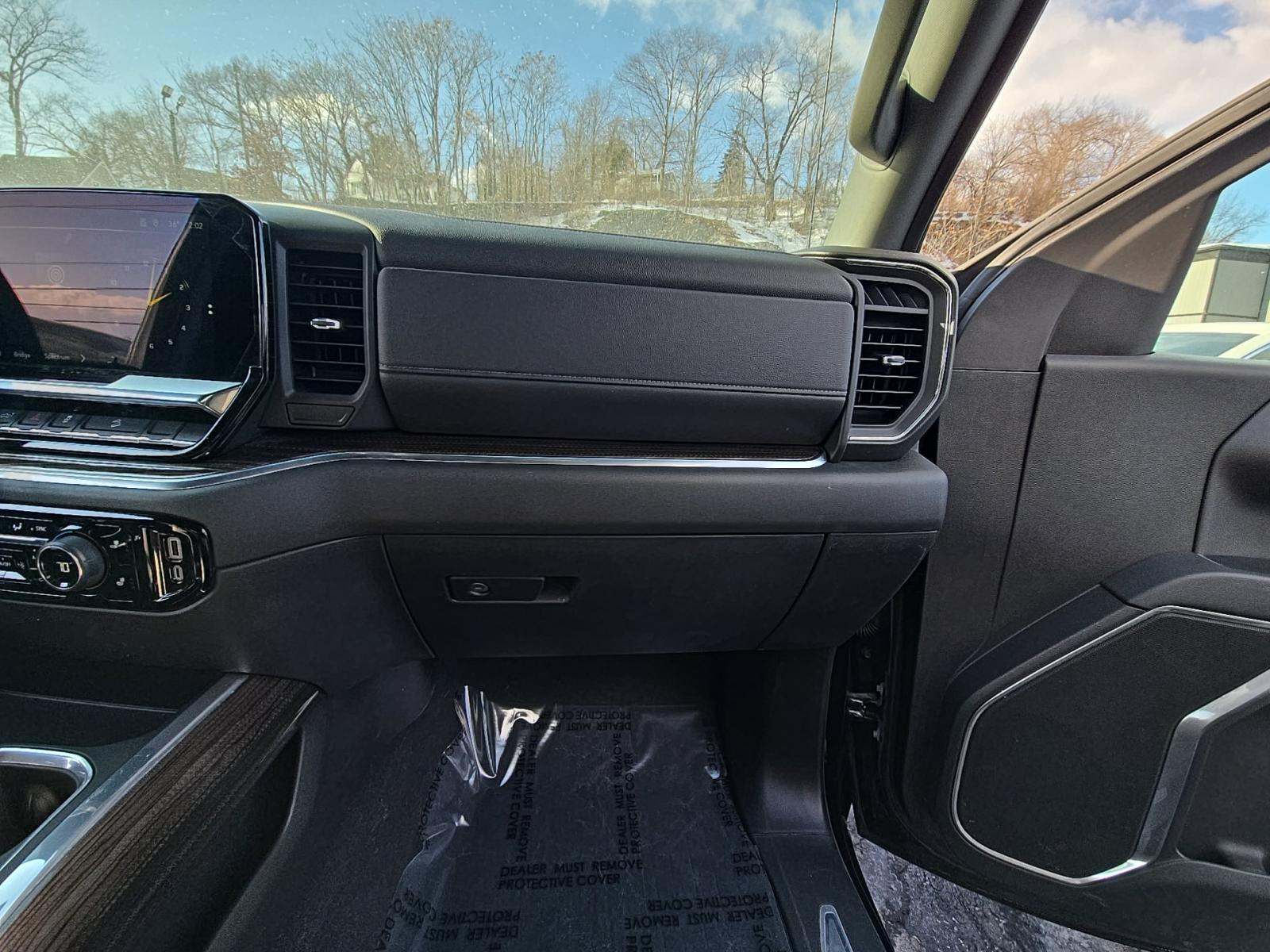 2024 Chevrolet Silverado 1500 RST AWD