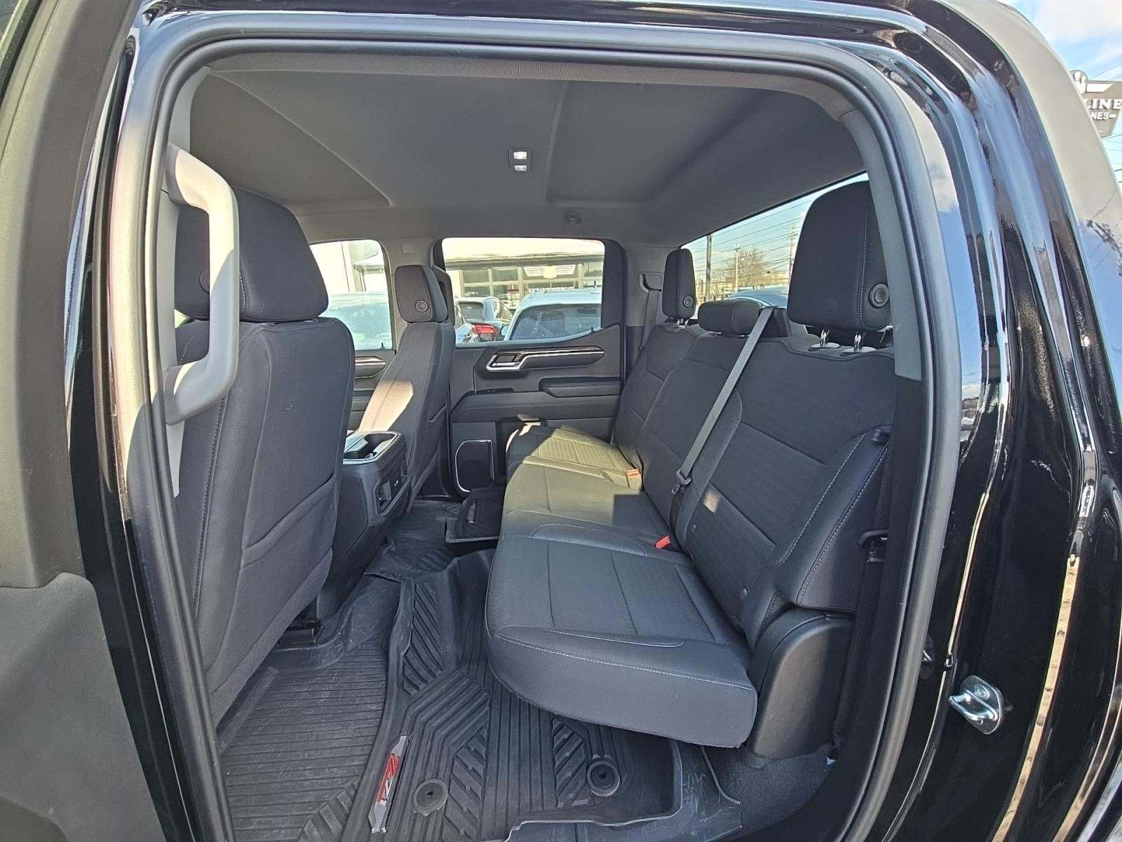 2024 Chevrolet Silverado 1500 RST AWD