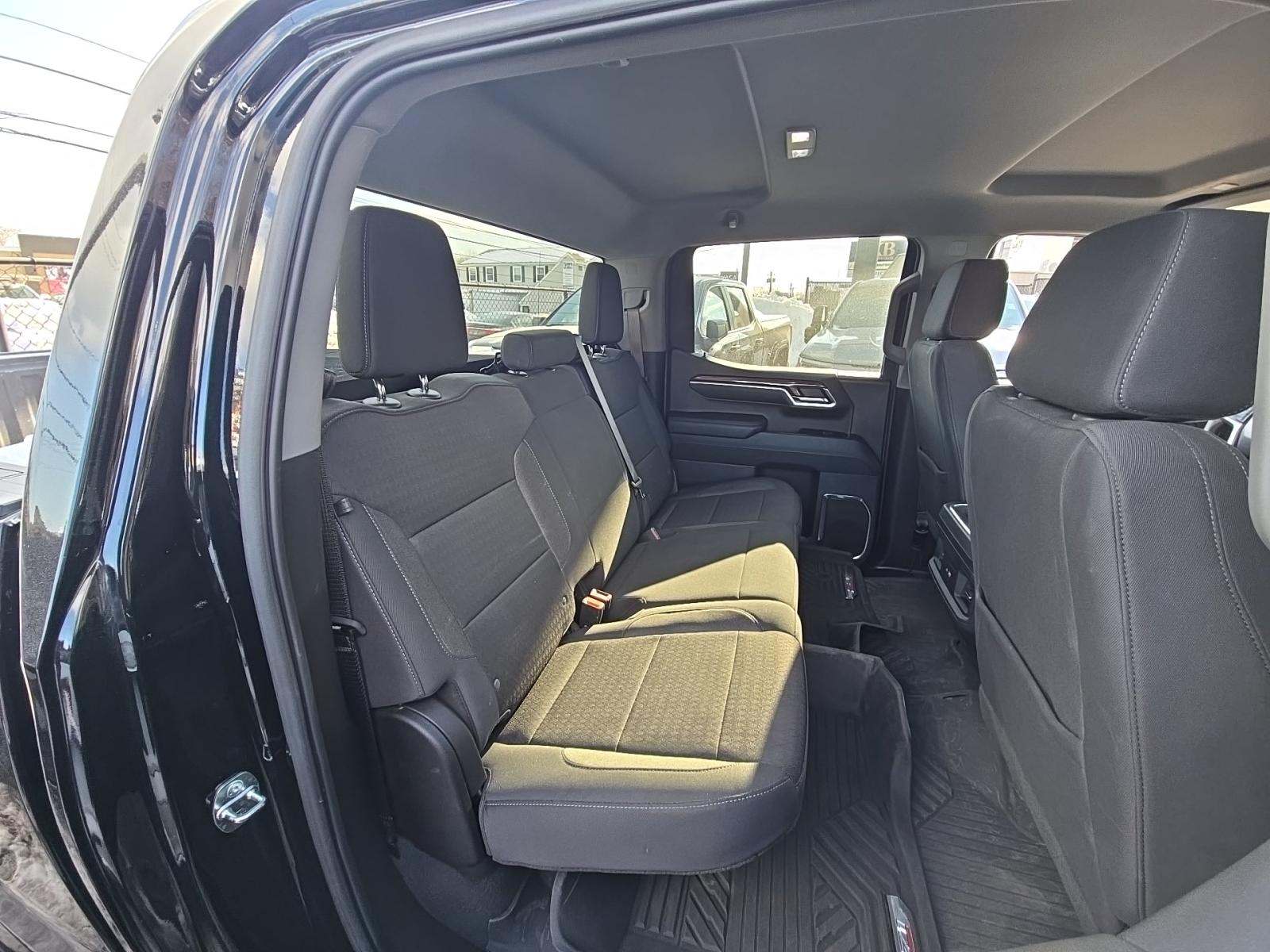 2024 Chevrolet Silverado 1500 RST AWD