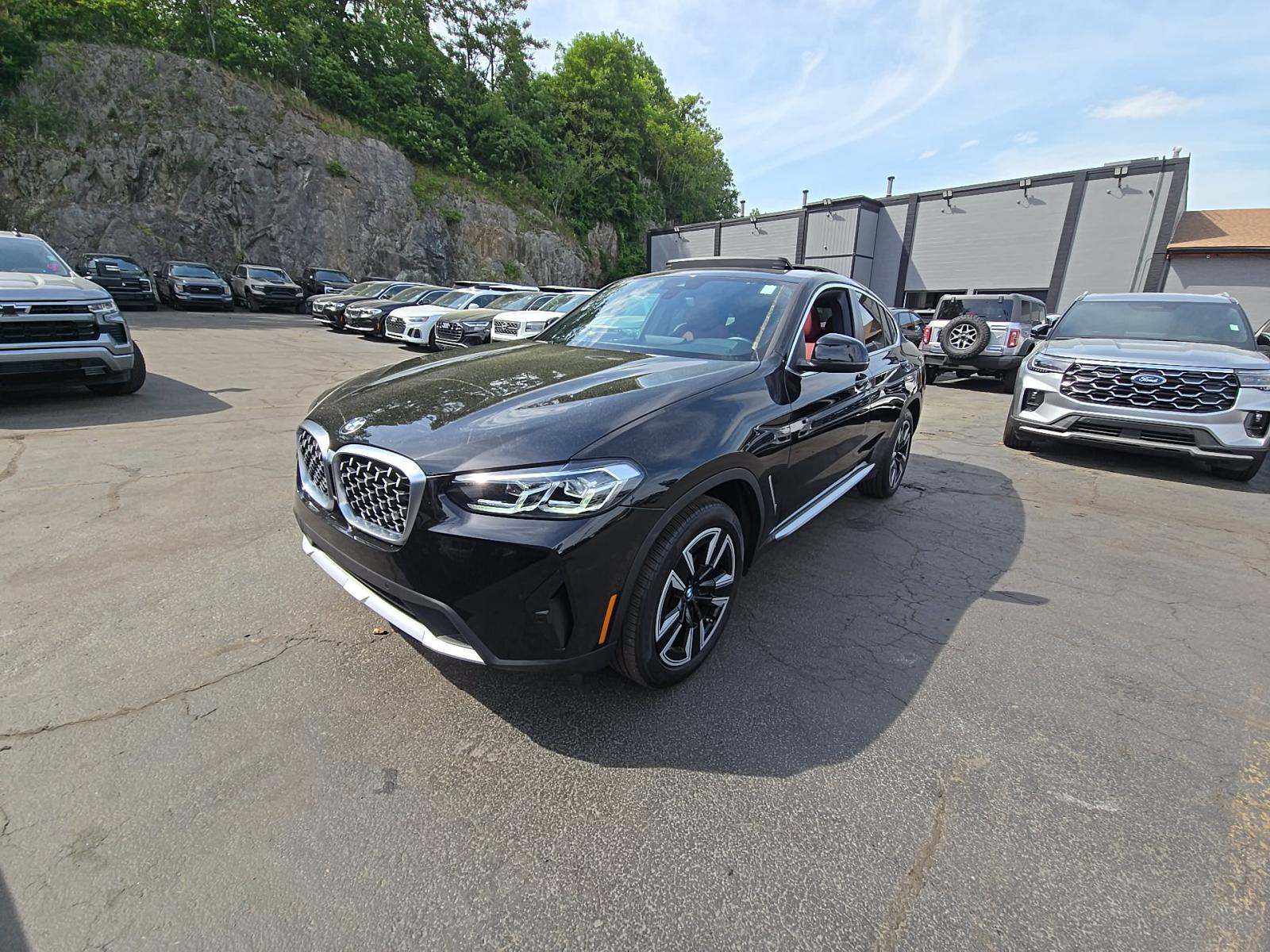 2023 BMW X4 xDrive30i AWD