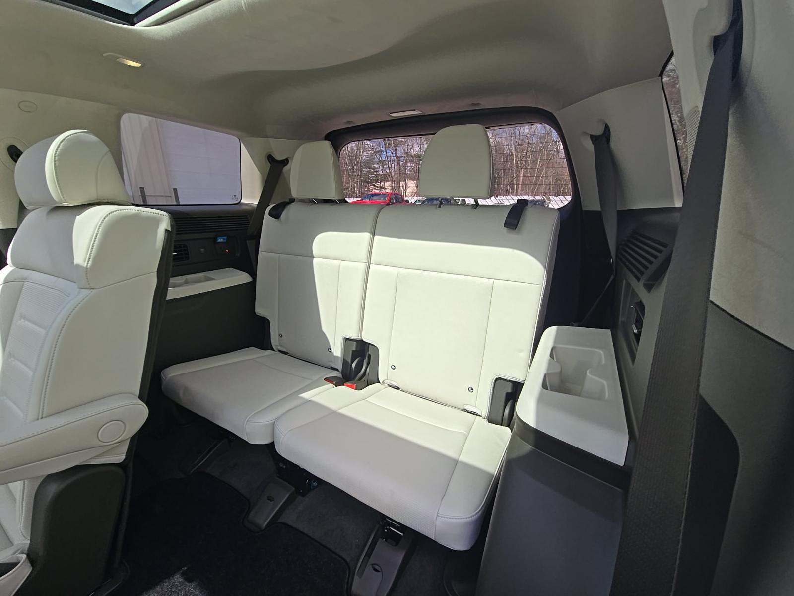 HYUNDAI CALLIGRAPHY - 10