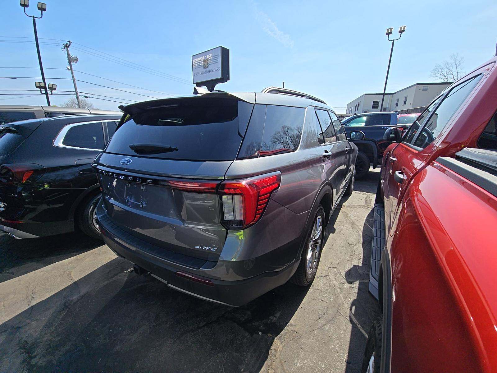 FORD EXPLORER - 3