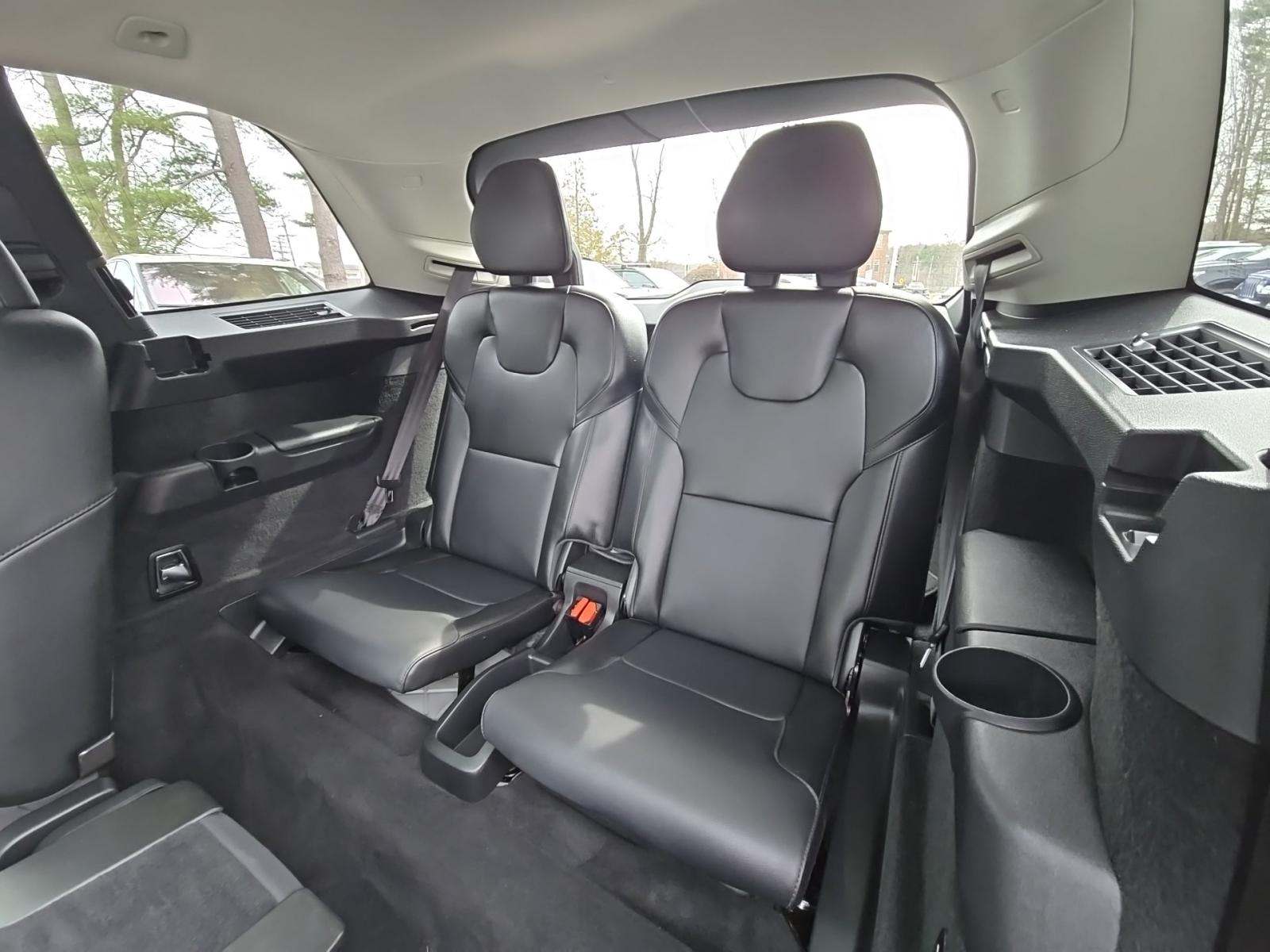 2023 Volvo XC90 B5 Core AWD