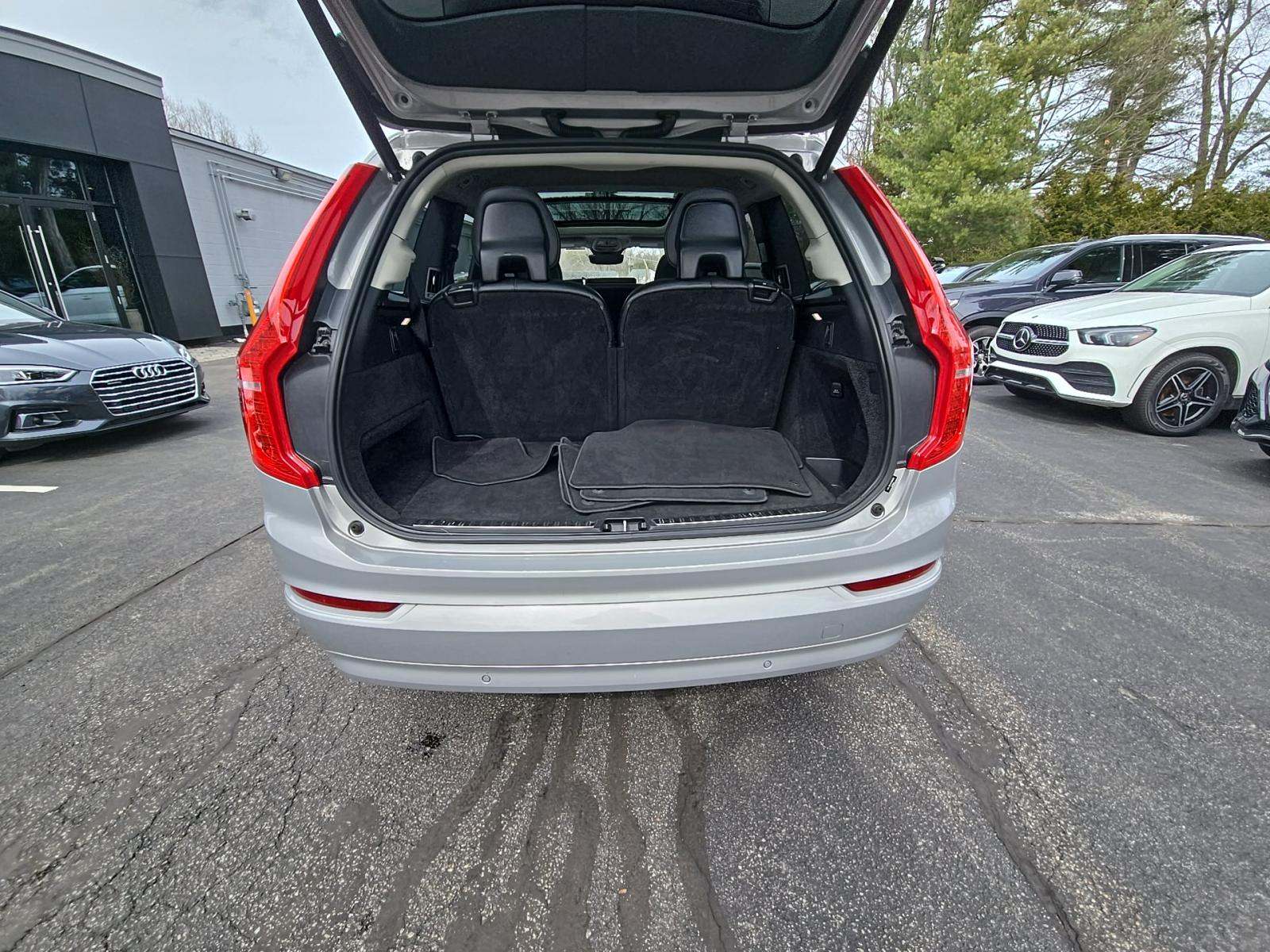 2023 Volvo XC90 B5 Core AWD