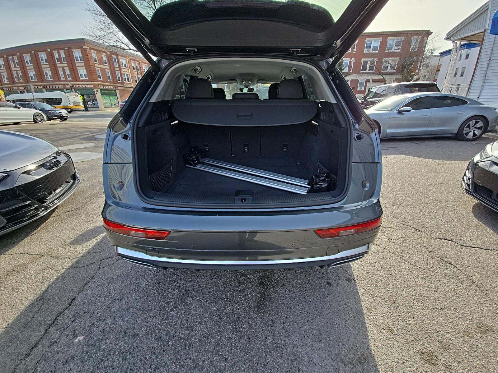 2023 Audi Q5 S line Premium AWD