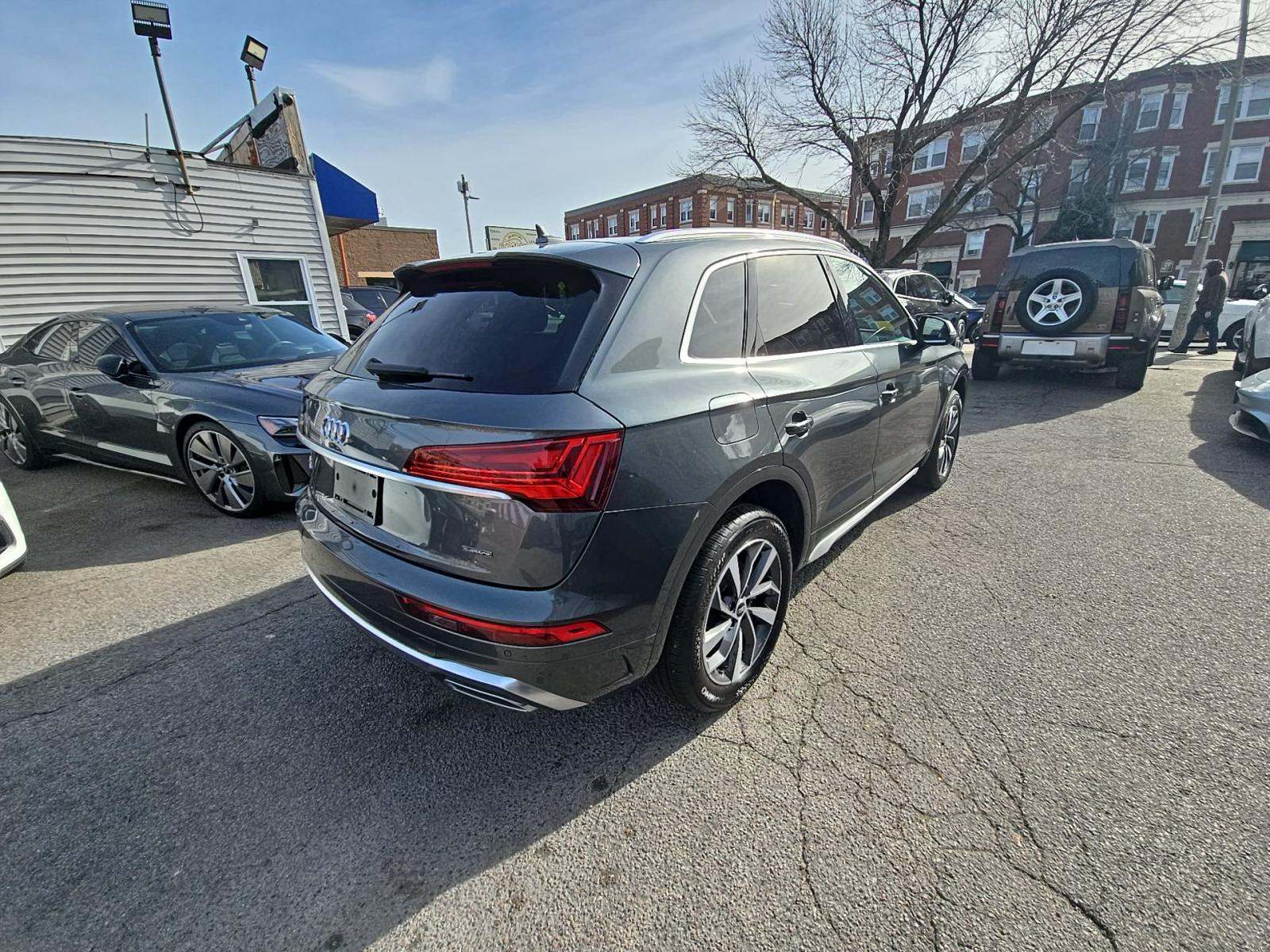 2023 Audi Q5 S line Premium AWD