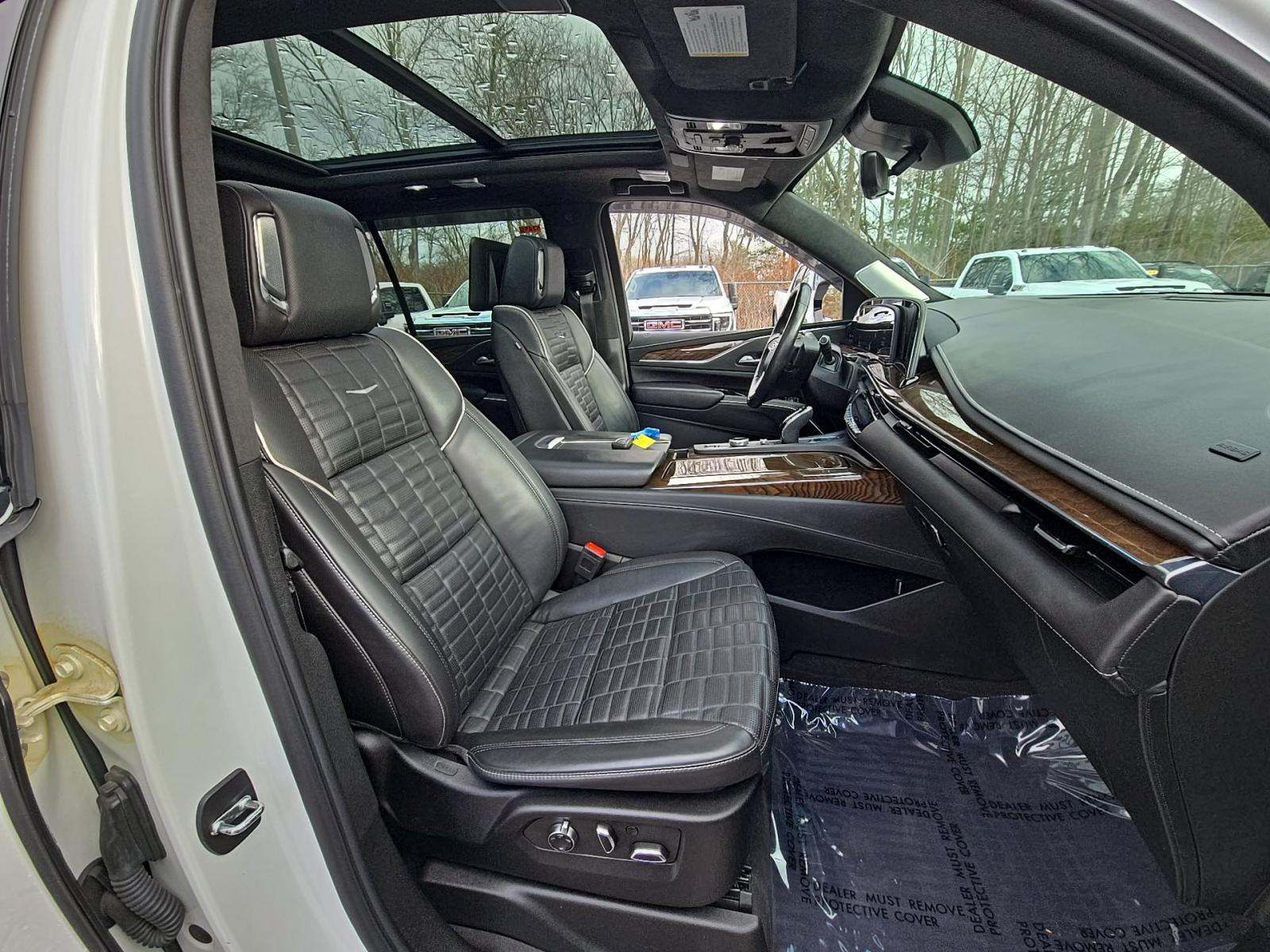 2023 Cadillac Escalade ESV Sport Platinum AWD