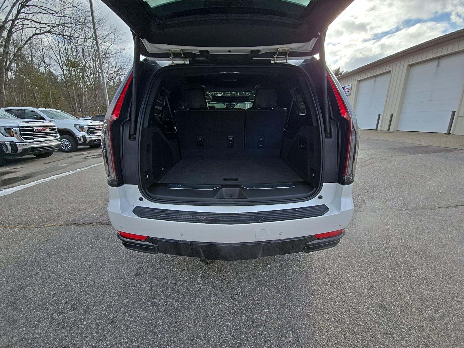 2023 Cadillac Escalade ESV Sport Platinum AWD