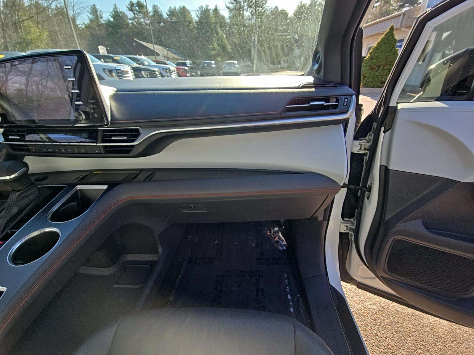 2024 Toyota Sienna XSE AWD