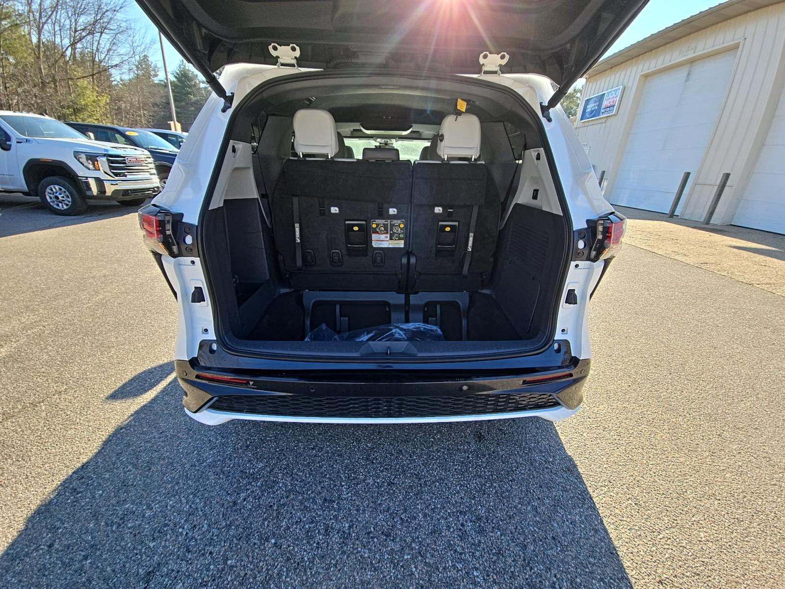 2024 Toyota Sienna XSE AWD