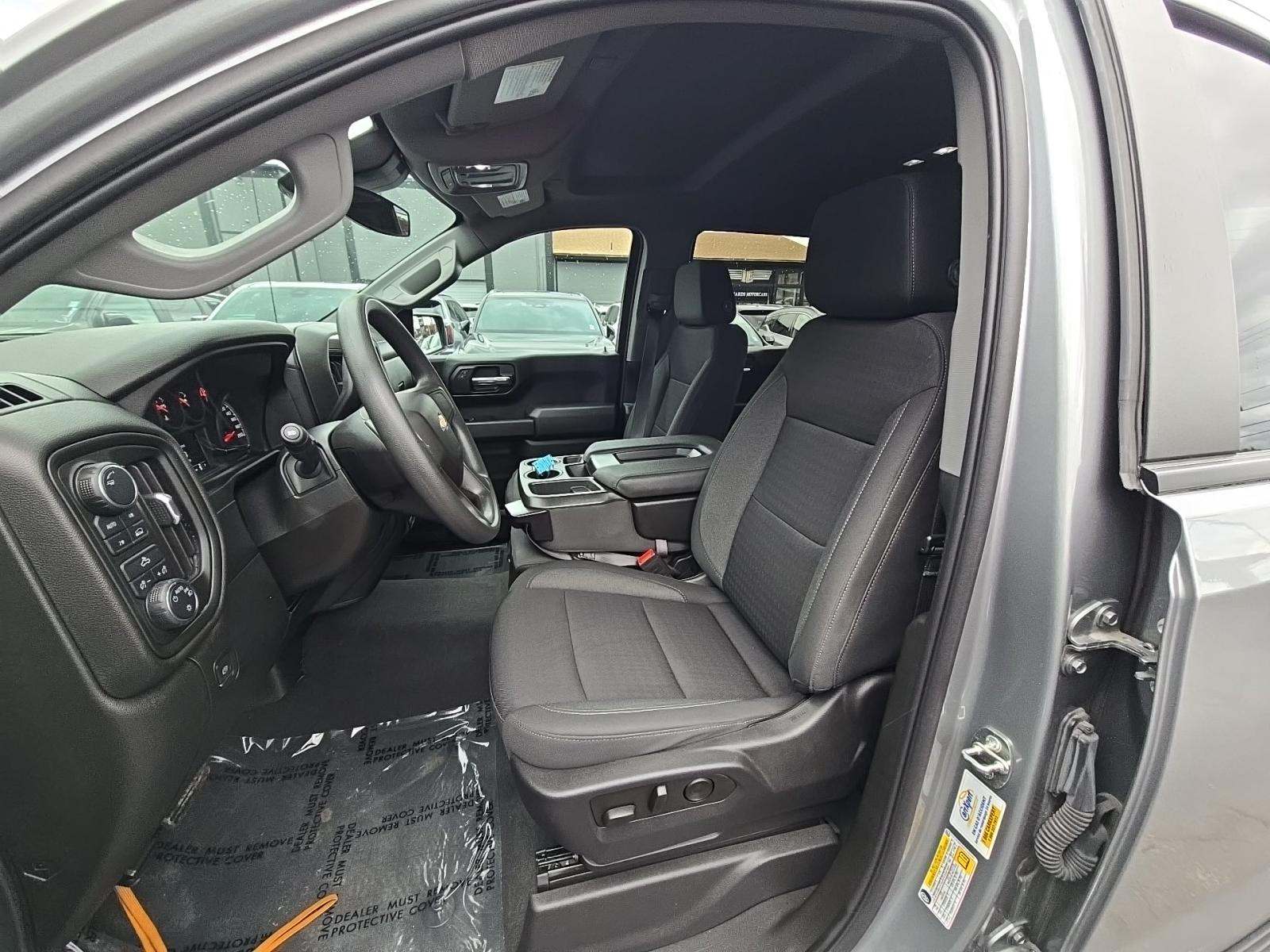 2023 Chevrolet Silverado 1500 Custom AWD