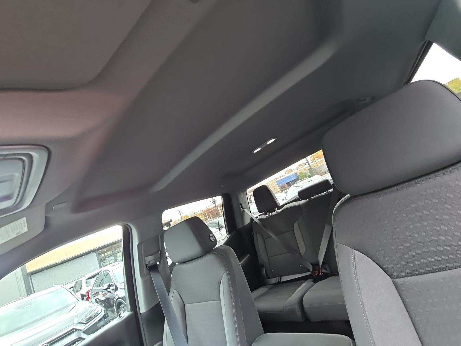 2023 Chevrolet Silverado 1500 Custom AWD