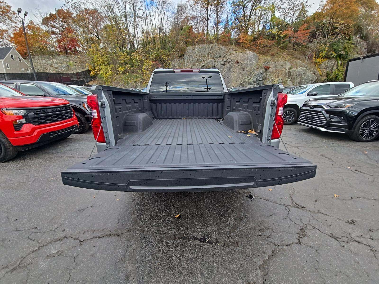 2023 Chevrolet Silverado 1500 Custom AWD