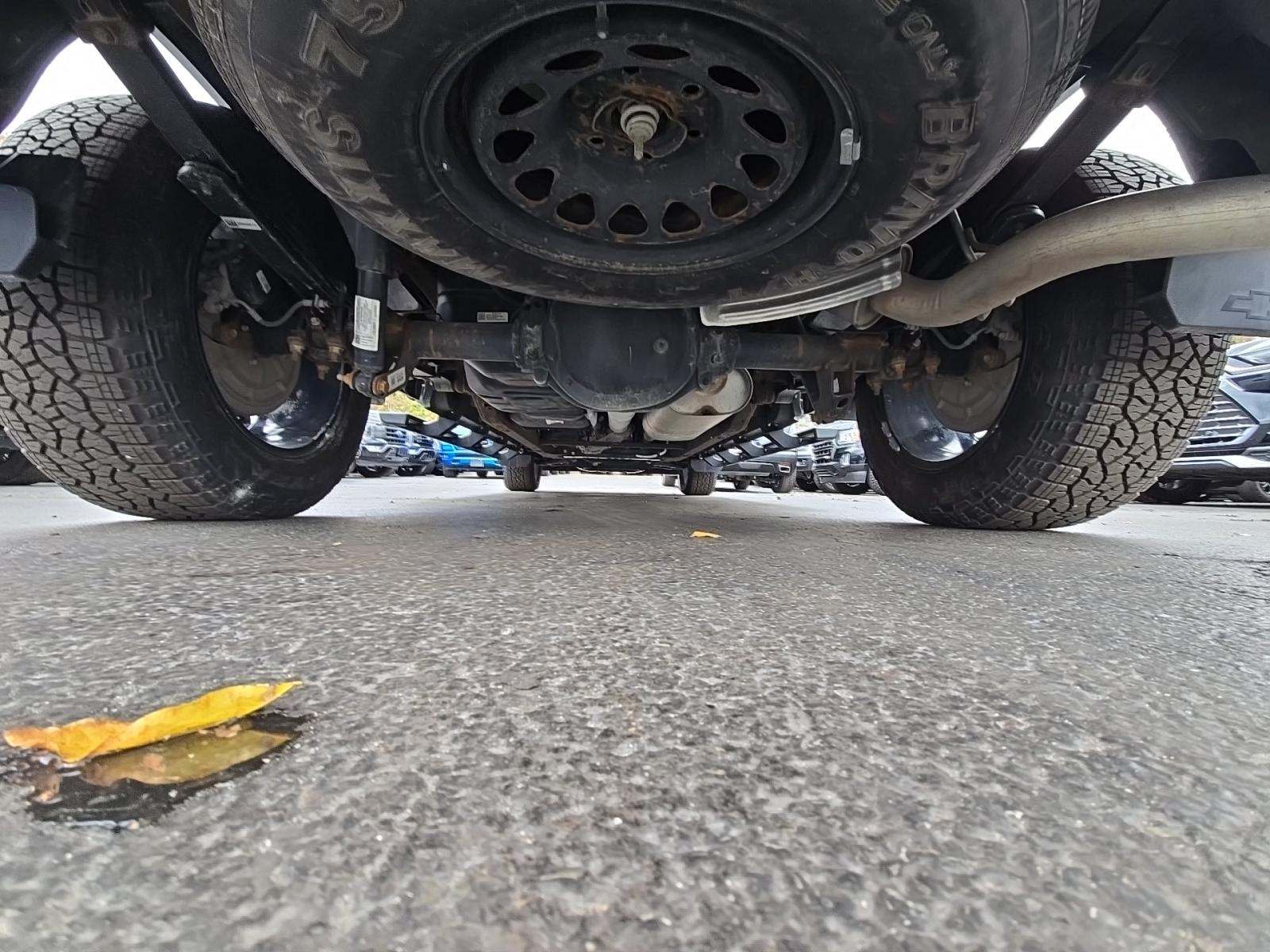 2023 Chevrolet Silverado 1500 Custom AWD