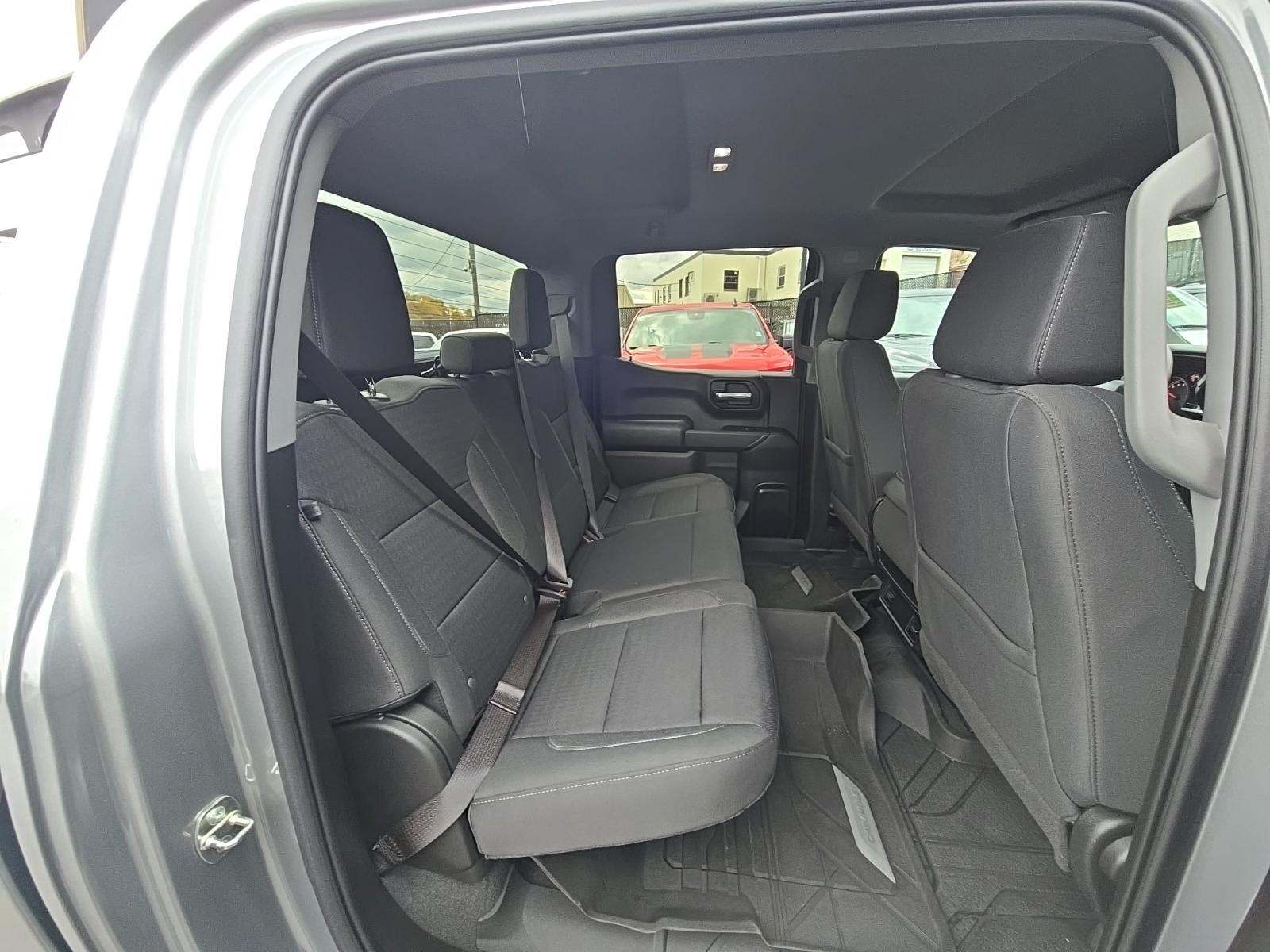 2023 Chevrolet Silverado 1500 Custom AWD