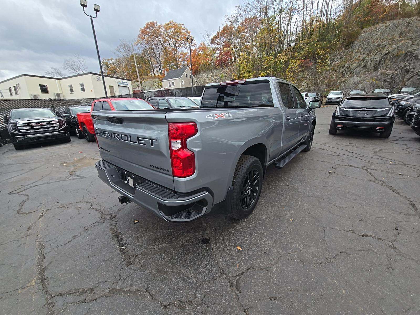 2023 Chevrolet Silverado 1500 Custom AWD