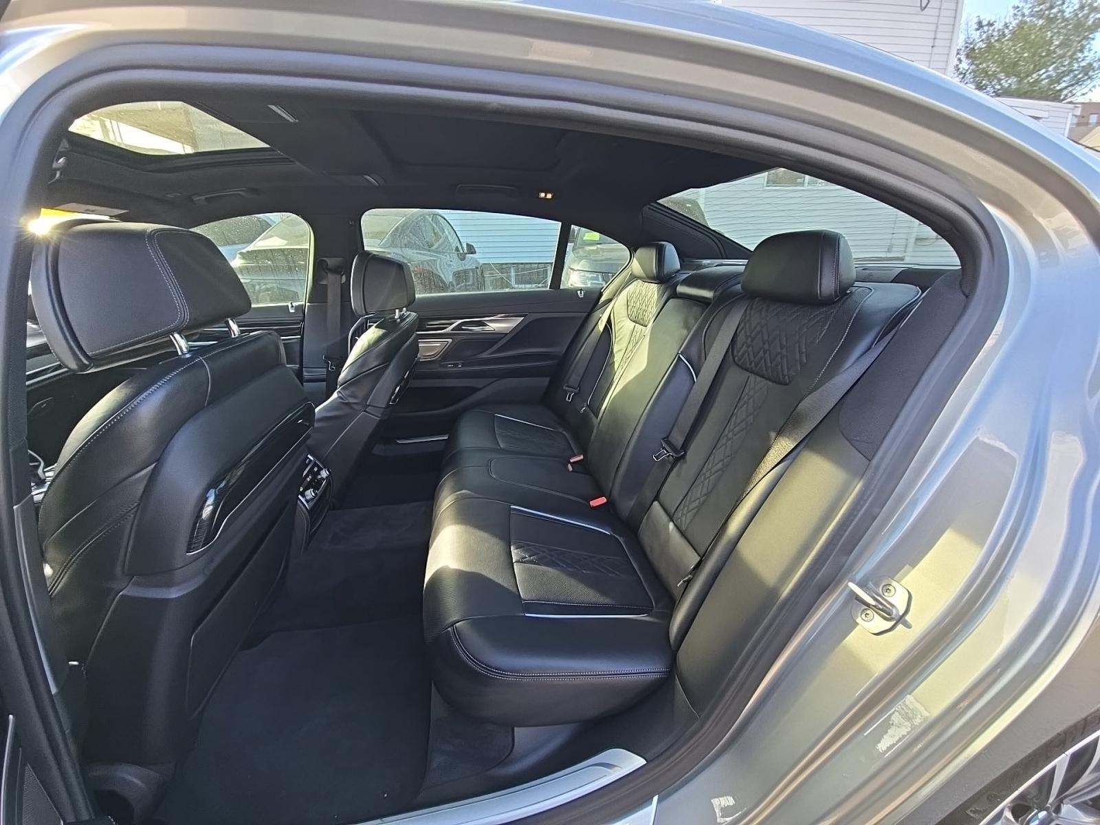 2022 BMW 7 Series 750i xDrive AWD