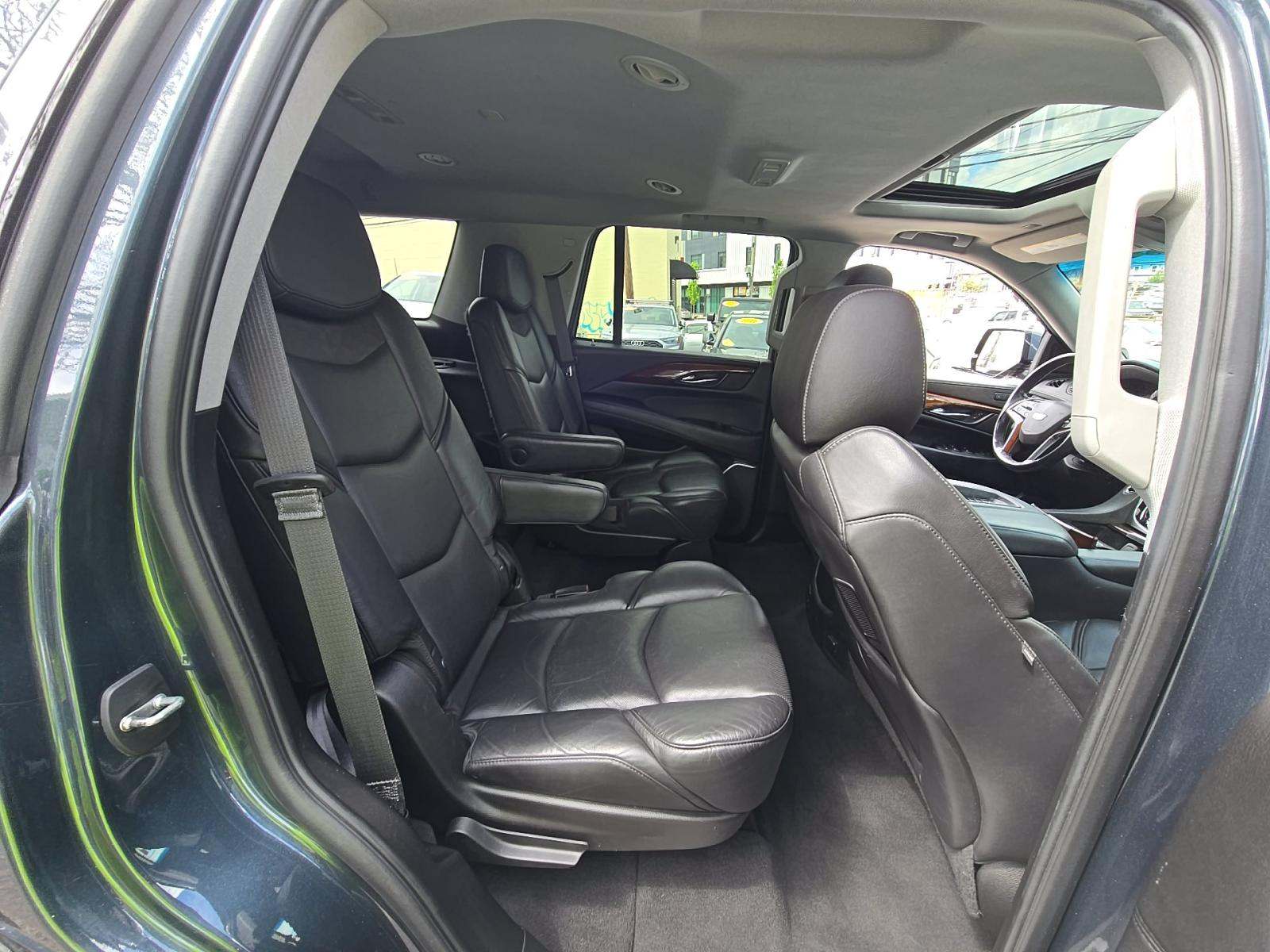 2019 Cadillac Escalade Luxury AWD