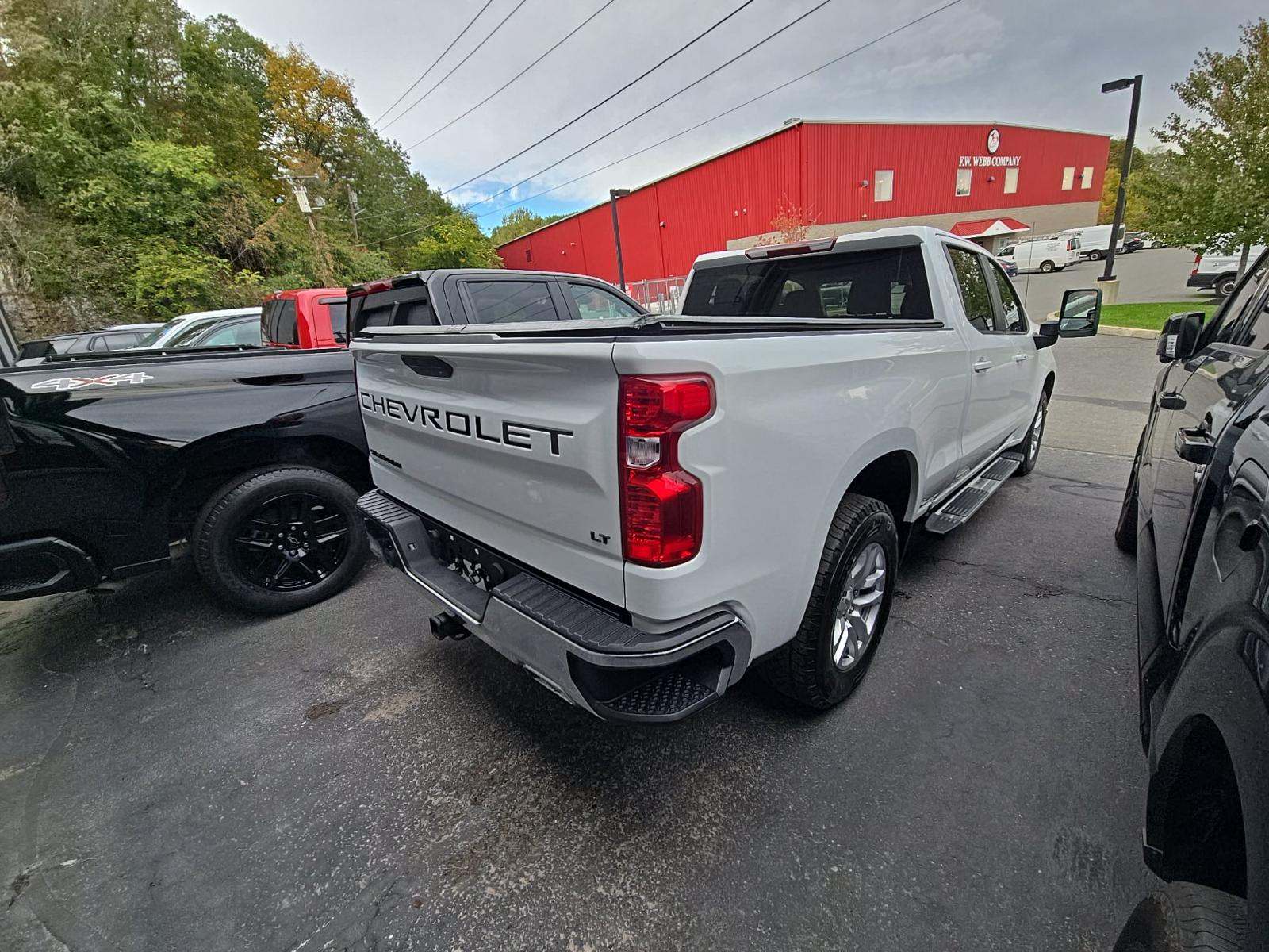 2022 Chevrolet Silverado 1500 LT AWD