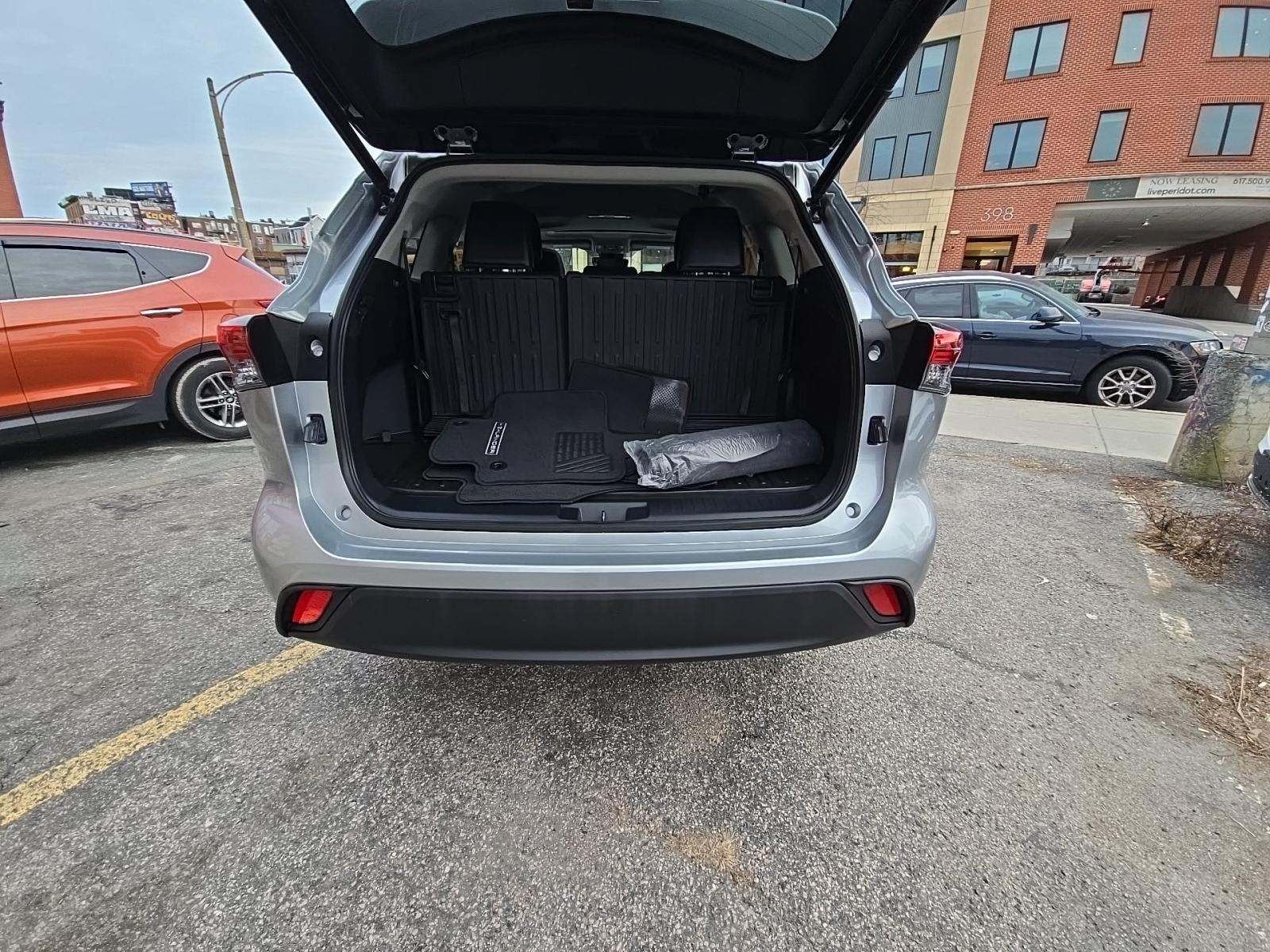 2023 Toyota Highlander XLE AWD