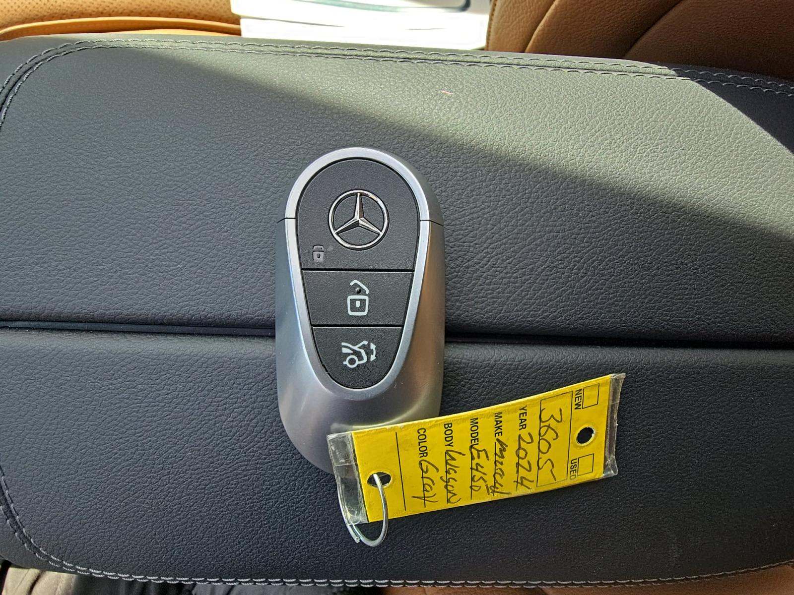 MERCEDES-BENZ E-CLASS - 4