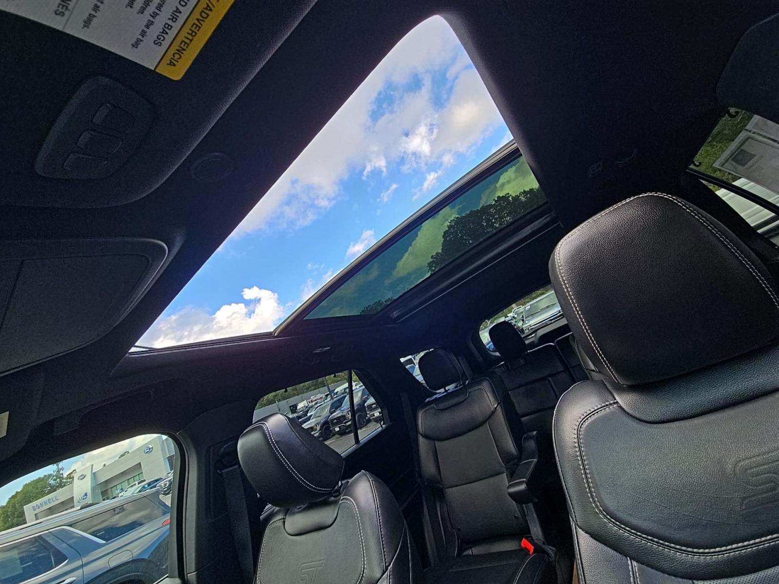 2022 Ford Explorer ST AWD