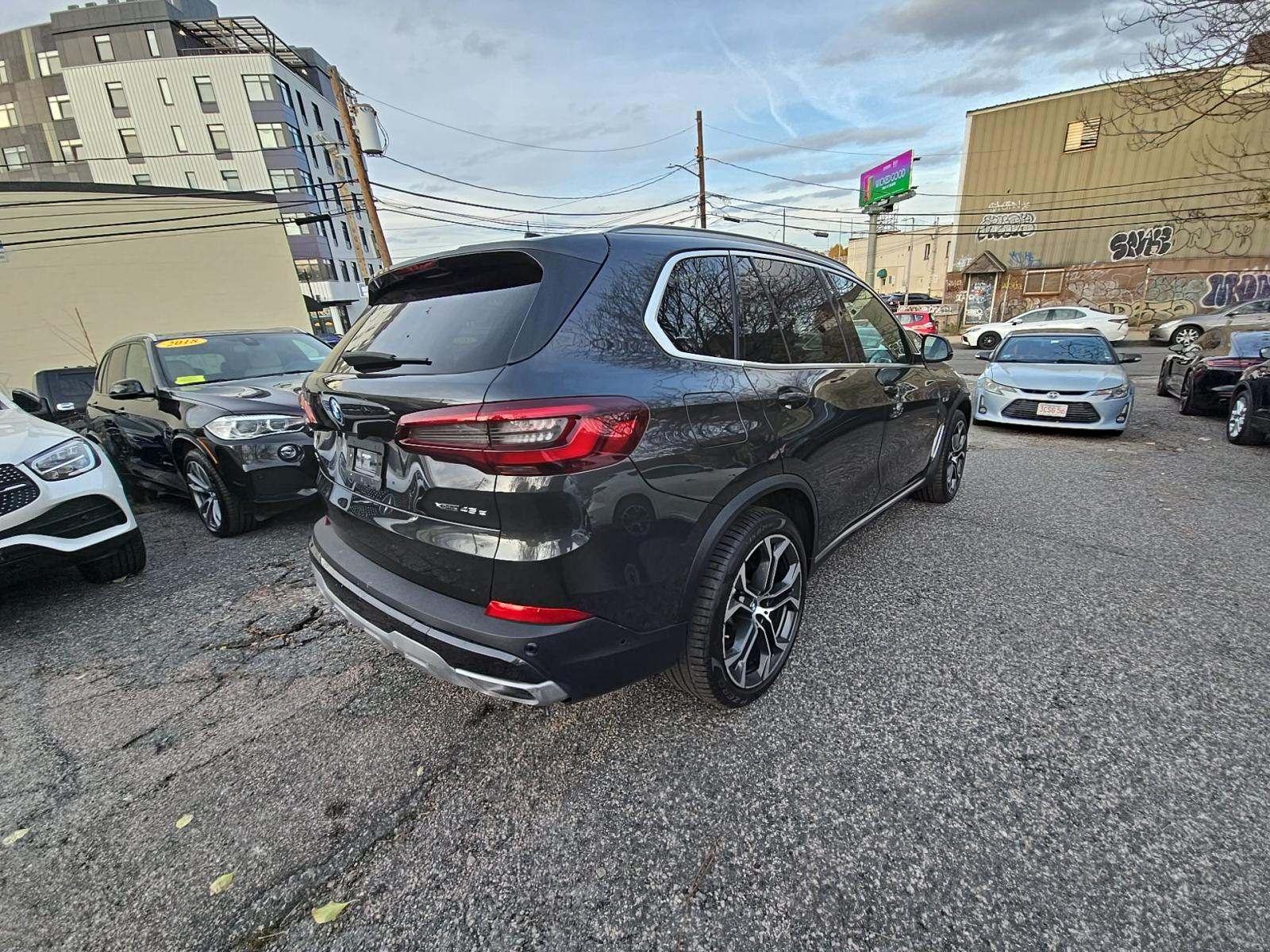 2023 BMW X5 xDrive45e AWD