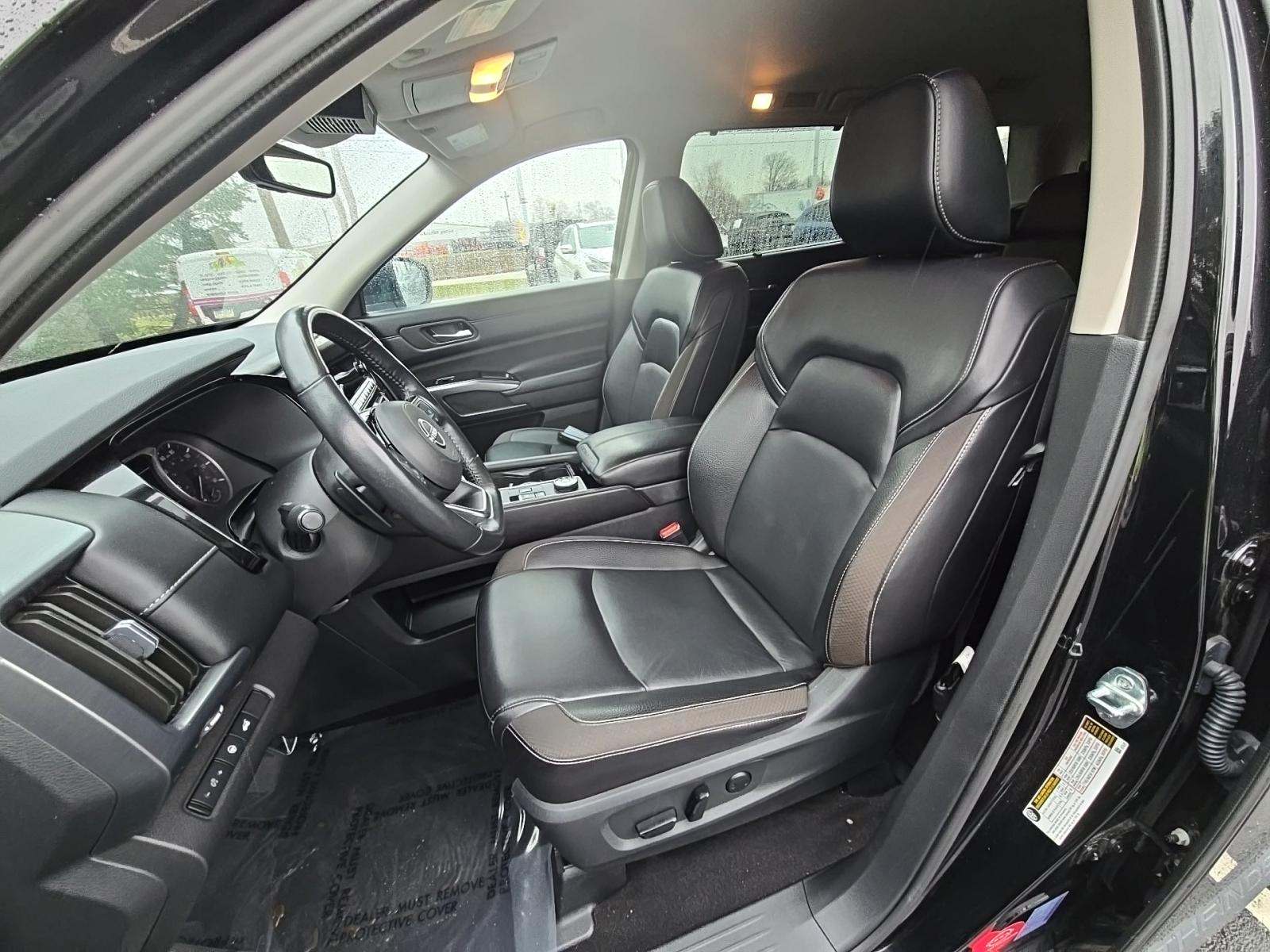 2024 Nissan Pathfinder SL AWD