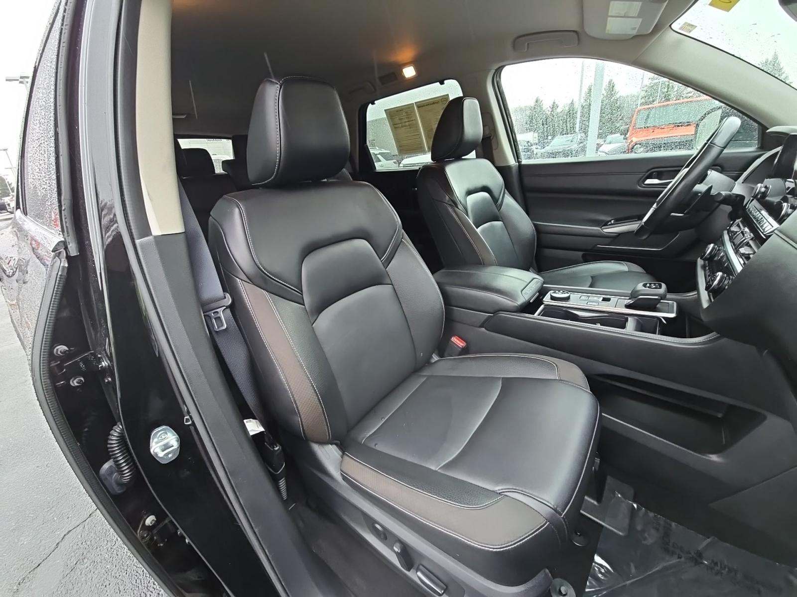 2024 Nissan Pathfinder SL AWD