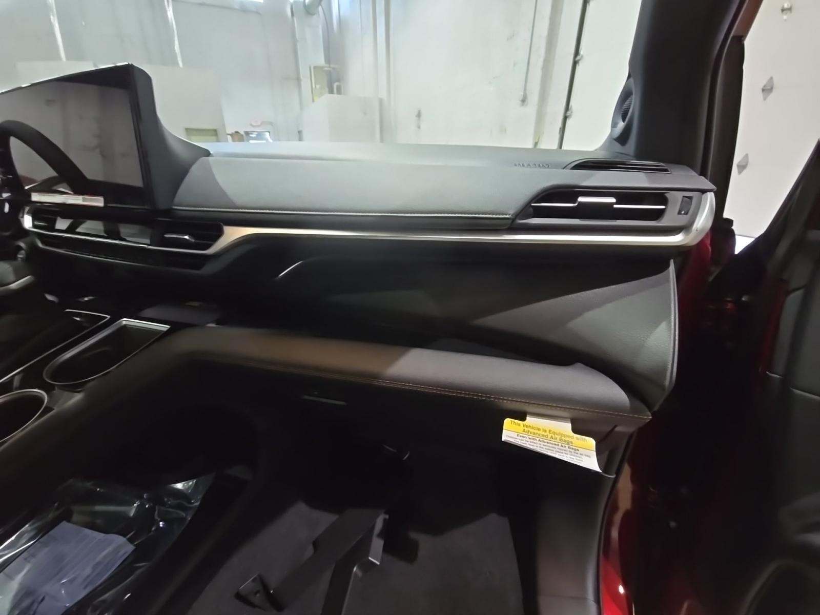 2025 Toyota Sienna Limited AWD